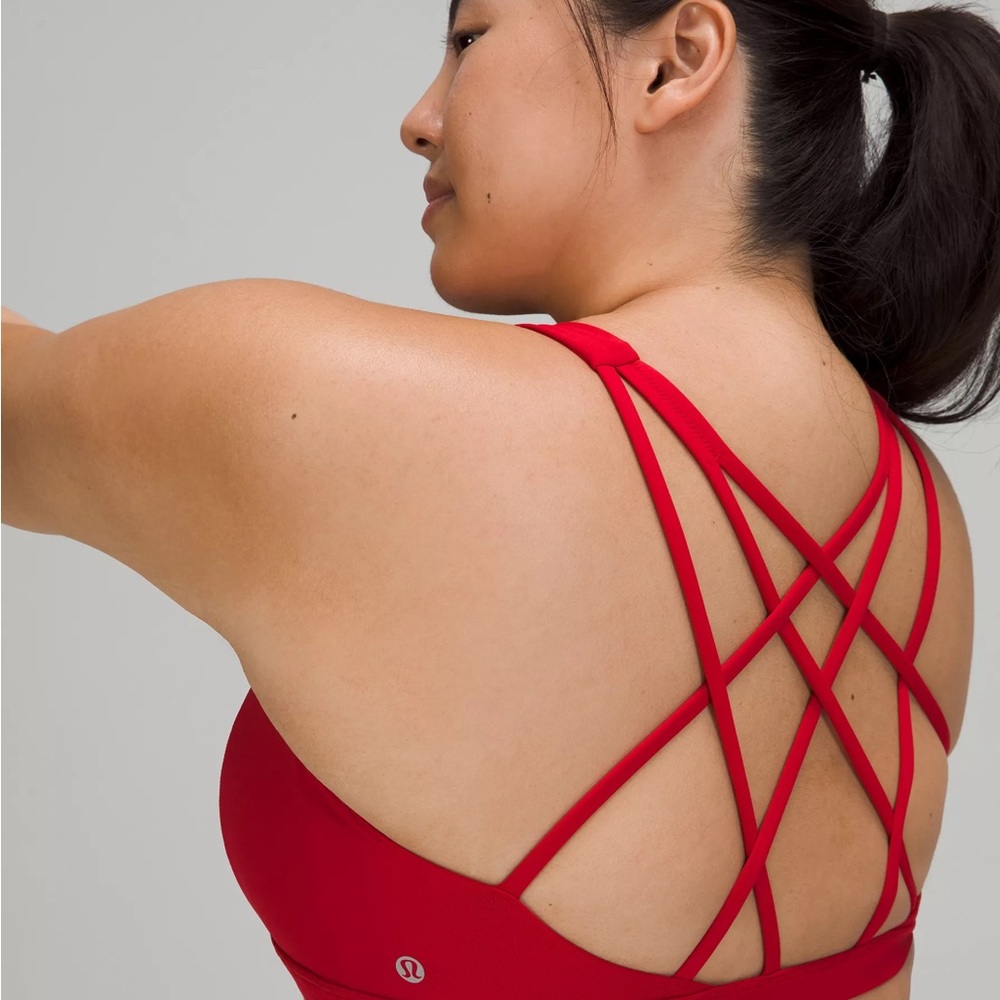 Lululemon Free to Be Serene Bra